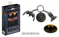 Batman 1989 VHS Box Tribute CHS Keychain And Pin Set