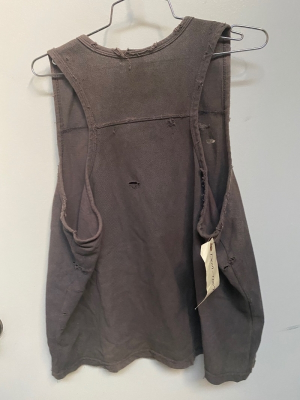 Alien 3 Clive Mantle Clive William Tattered Shirt - Click Image to Close