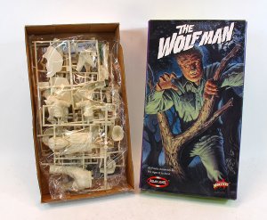 Wolf Man Lon Chaney Polar Lights Model Kit OOP