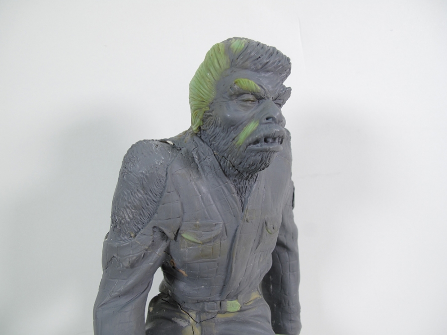 Monster On The Campus 1958 Original Master Sculpt for 1/6 Scale Model Kit - Click Image to Close