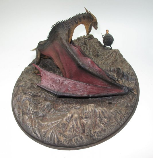 Dragonslayer Vermithrax Built-Up--1:32 scale figure