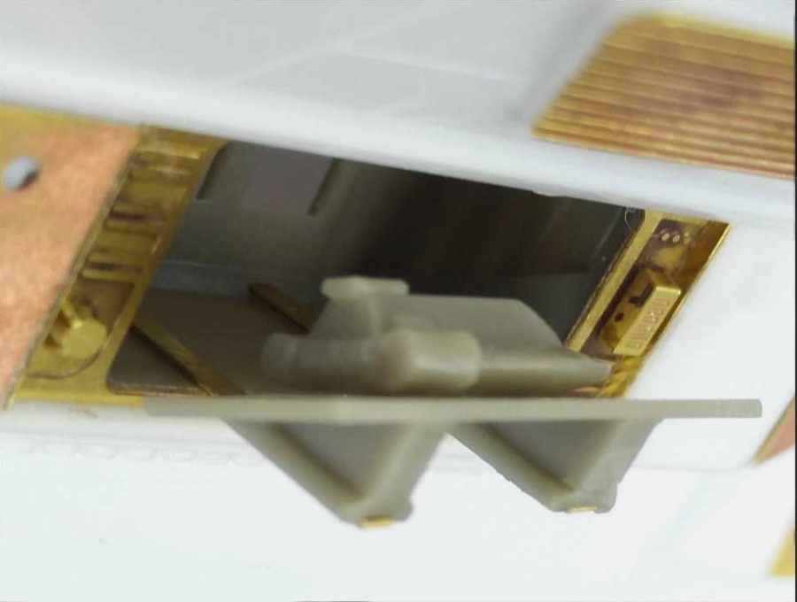 Star Trek Deep Space Nine U.S.S. Defiant 1/420 Scale Hangars Photoetch and Resin Detail Set by Green Strawberry - Click Image to Close