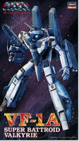 Macross Robotech VF-1A Super Battroid Valkyrie 1/72 Model Kit by Hasegawa