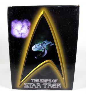 Star Trek U.S.S. Voyager Legends in 3 Dimensions Replica Model Greg Aronowitz LIMITED EDITION