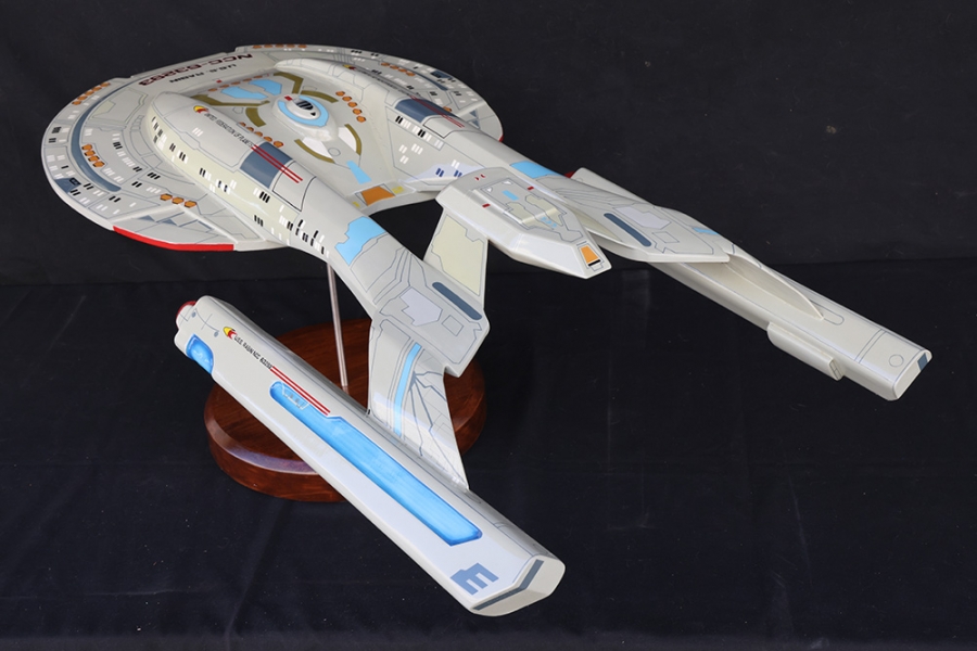 Star Trek Akira Class U.S.S. Rabin Giant Studio Scale Replica 39" Long - Click Image to Close