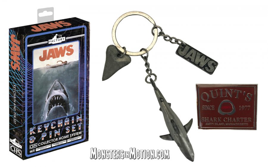 Jaws VHS Box Tribute CHS Keychain And Pin Set - Click Image to Close