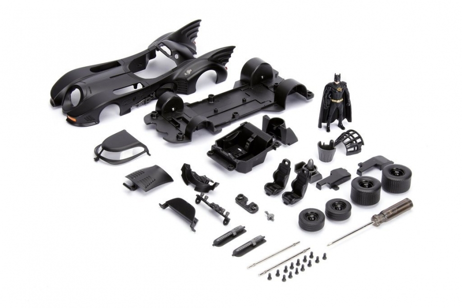 Batman 1989 Movie Batmobile with Figure 1/24 Scale Metal Model Kit - Click Image to Close