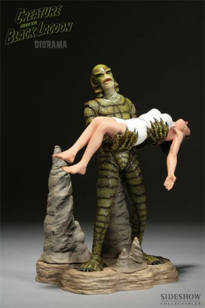 Creature from the Black Lagoon Diorama Statue