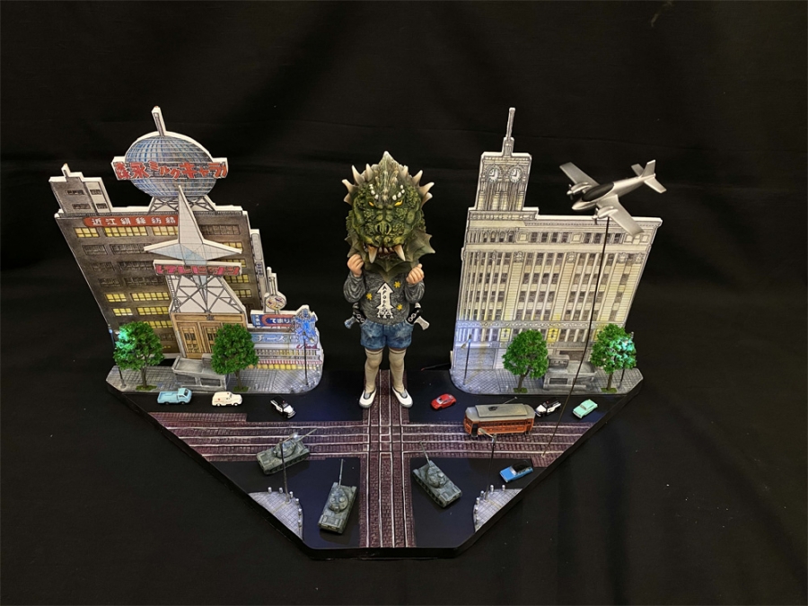 Godzilla Pseudo Godzilla Appears! at Ginza 4-Chrome Intersection Diorama Model Kit - Click Image to Close