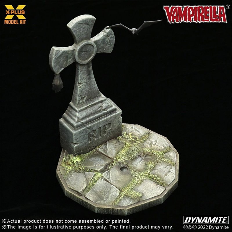 Vampirella 1/8 Scale Plastic Model Kit by X-Plus Japan - Click Image to Close