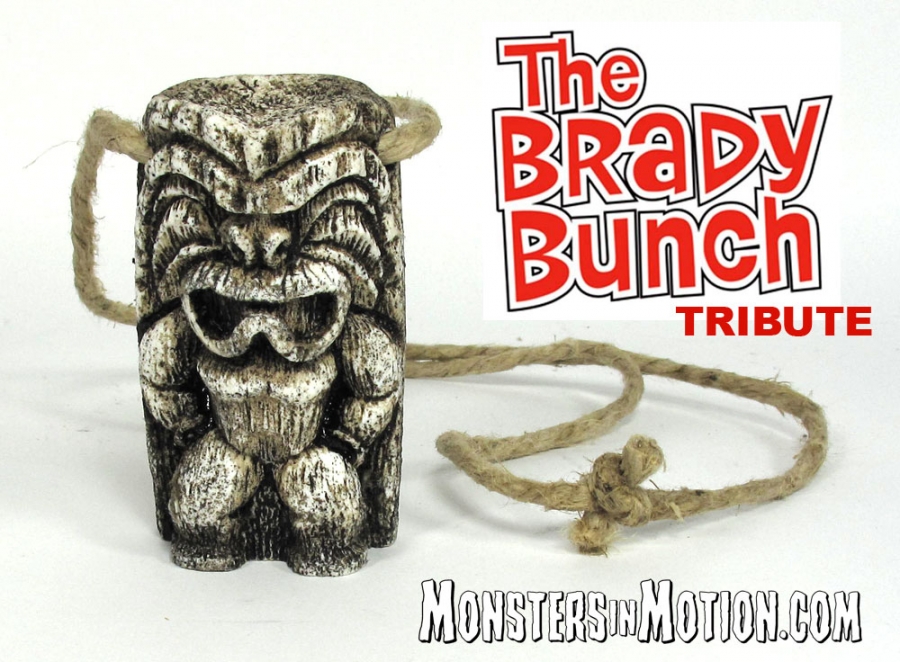 Brady Bunch Cursed Tiki Idol Tribute Necklace Prop Replica - Click Image to Close
