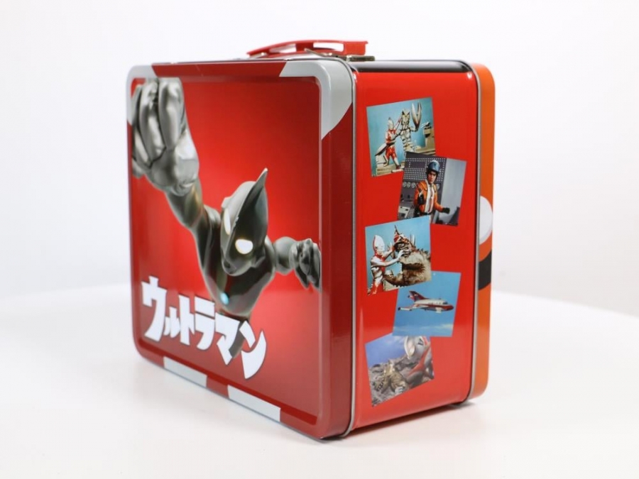 Ultraman Tin Titans Lunch Box with Thermos - Previews Exclusive - Click Image to Close