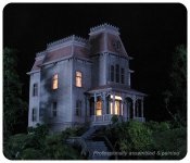 Psycho Bates Mansion House Model Kit Polar Lights