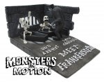 Monster Scenes Scale Frankenstein Cartoon Monster Skeleton Model Kit