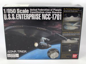 Star Trek TMP Enterprise NCC-1701 1/850 Model Kit with Lights Bandai Japan