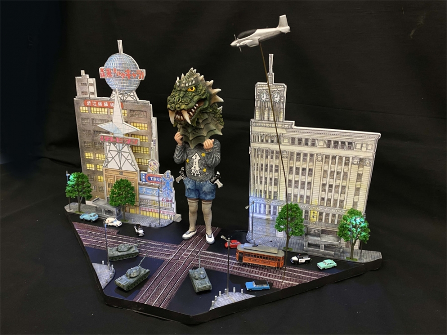 Godzilla Pseudo Godzilla Appears! at Ginza 4-Chrome Intersection Diorama Model Kit - Click Image to Close