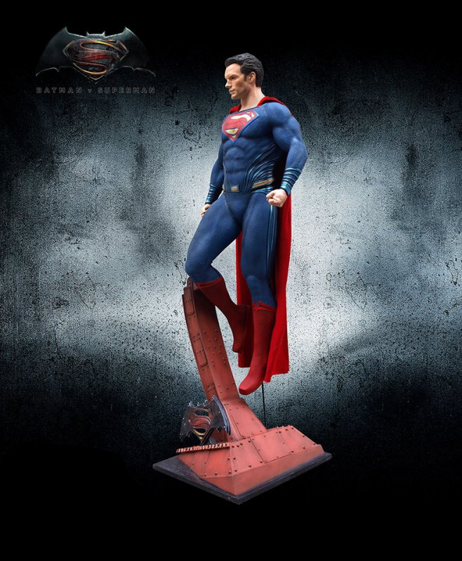 Batman Vs. Superman Superman Life-Size Display Statue - Click Image to Close