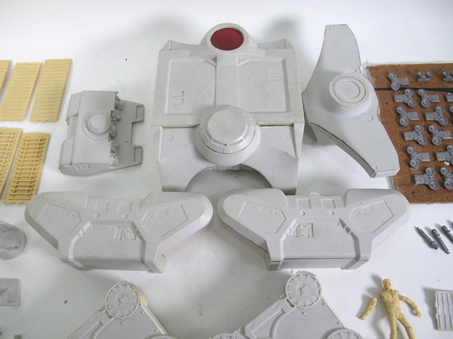 Terminator 2 Judgement Day Hunter Killer Tank 1/35 Scale Model Kit by Argonauts (LOOSE) FREE U.S. SHIPPING - Click Image to Close