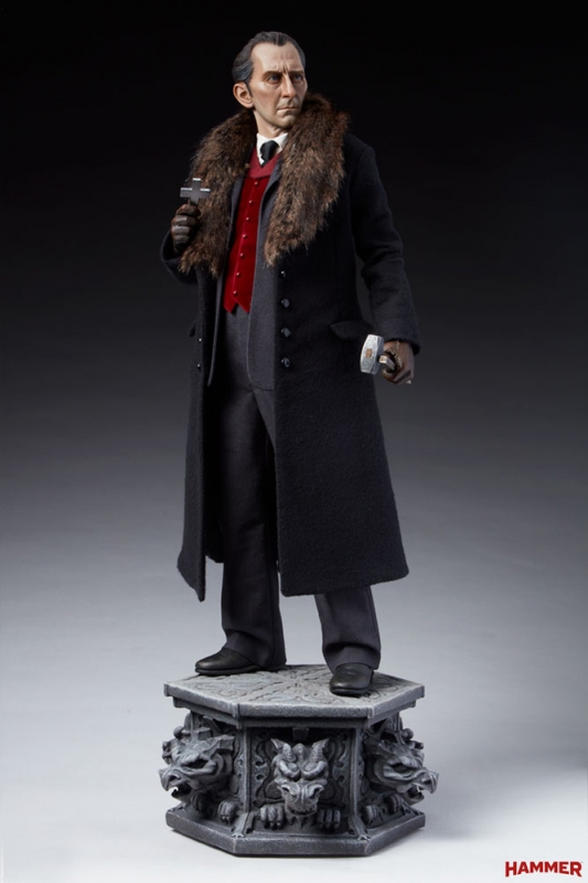 Van Helsing Peter Cushing 1/4 Scale Premium Format Figure Hammer Films Dracula - Click Image to Close