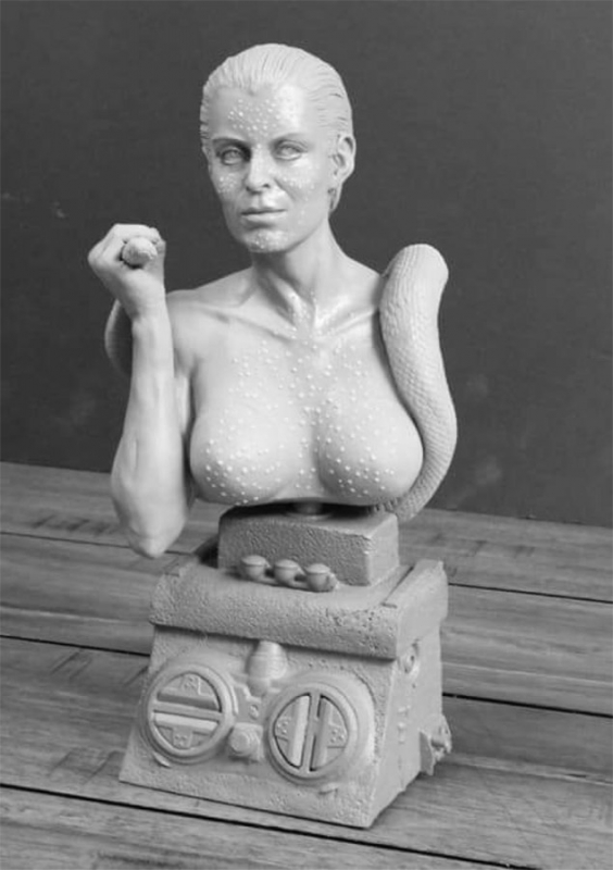 Blade Runner Zhora 1/4 Scale Bust Model Kit by Jeff Yagher - Click Image to Close