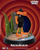 Looney Tunes Daffy Duck 1/6 Scale Collectible Statue