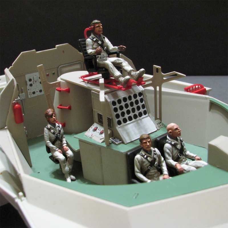 Fantastic Voyage 1/32 Scale Proteus Sitting Figures Model Kit - Click Image to Close