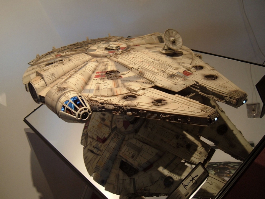 Star Wars Millennium Falcon Signature Series Harrison Ford Studio Scale Replica by Master Replicas - Click Image to Close