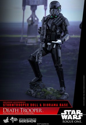 Star Wars Death Trooper Specialist (Deluxe Version) Action Figure