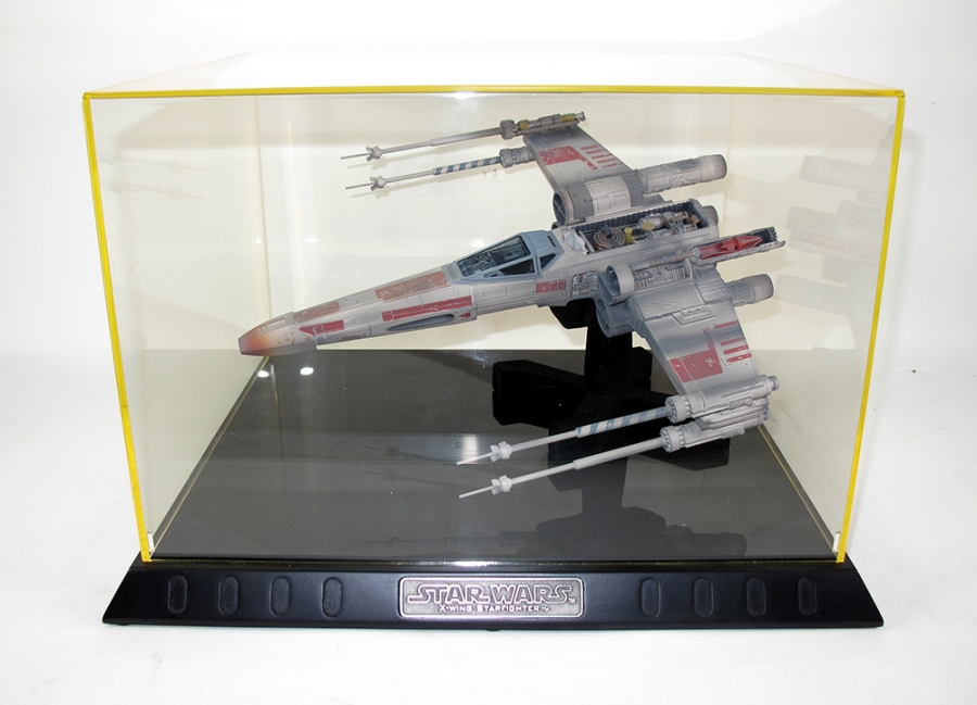 Star Wars X-Wing Die Cast Replica by Code 3 with Acrylic Case - Click Image to Close