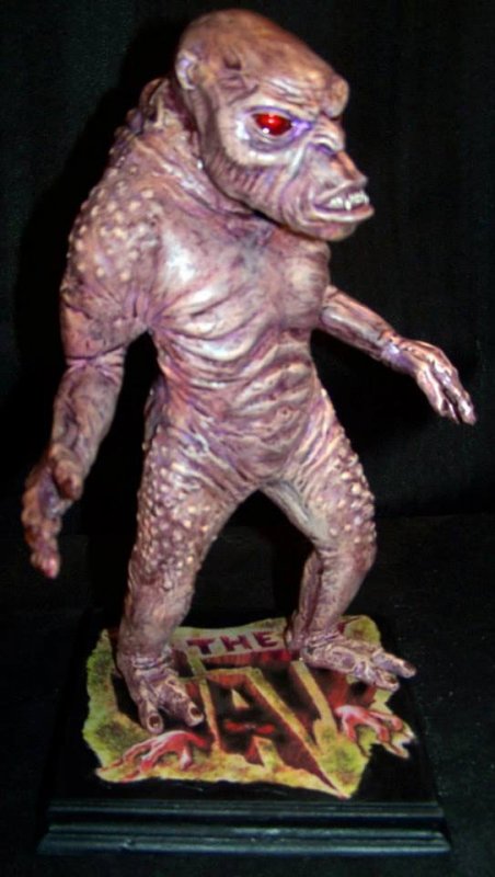 Gate Minion Demon Creature Resin 10 Inch Resin Model Kit - Click Image to Close