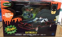 Batman 1966 Batmobile 1/25 Scale Snap Model Kit with Figures
