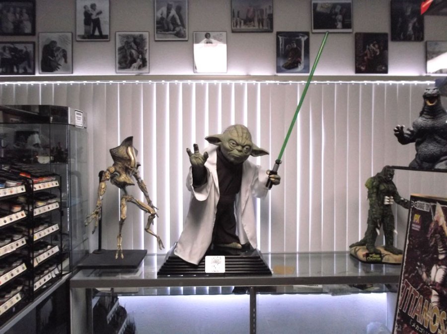 Star Wars Yoda Life Size Prop Replica Display Episode II - Click Image to Close