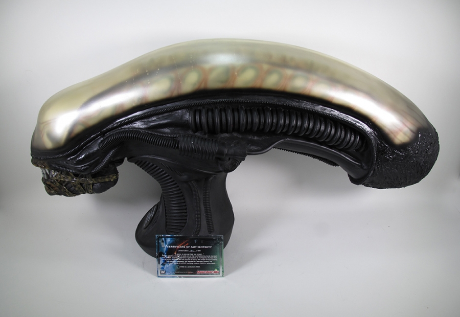 Alien 1979 Alien Big Chap Head Life-Size Prop Replica by Hollywood Collector's Gallery H.R. Giger - Click Image to Close