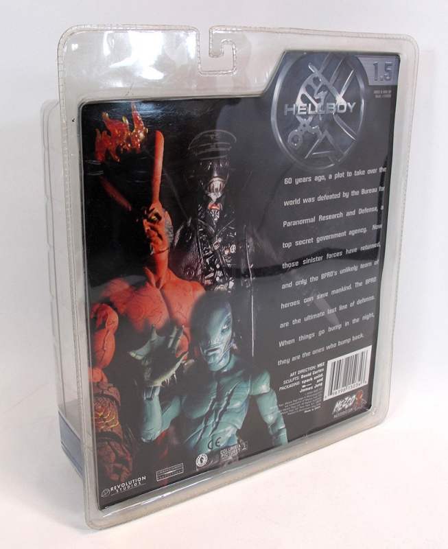 Hellboy 1.5 Figure with Sword by Mezco VERY RARE - Click Image to Close
