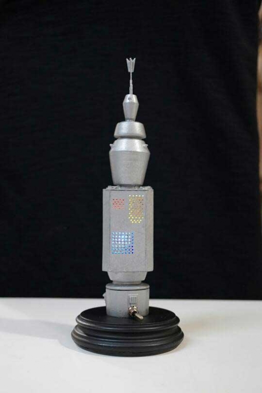 Classic 1:6 Scale Nomad Probe With Lights - Click Image to Close