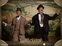 Stan Laurel and Oliver Hardy in Classic Suits 1/6 Scale Figure Set