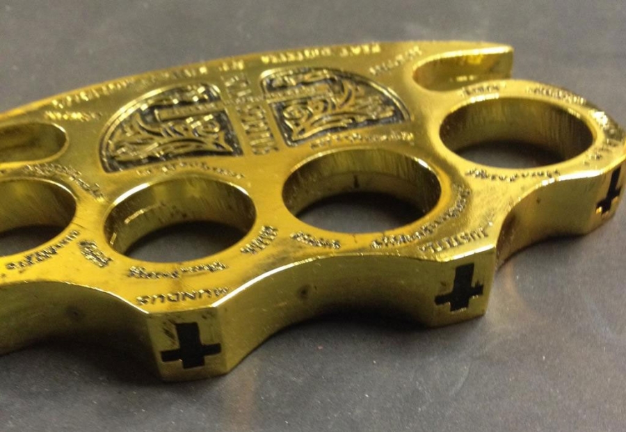 Constantine Brass Knuckles Replica - Click Image to Close