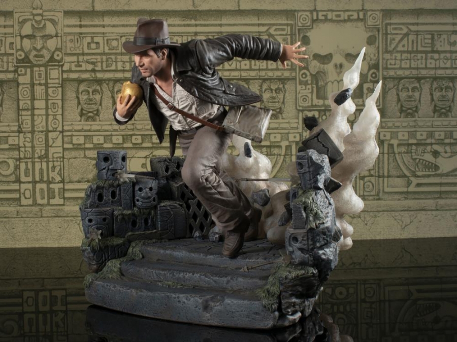 Indiana Jones Raiders of the Lost Ark Deluxe Figure Diorama - Click Image to Close
