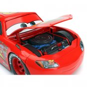 CARS Lightning McQueen 1/24 Scale Diecast Replica with Tire Rack