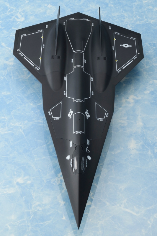 Top Gun: Maverick U.S. Navy Darkstar 1/72 Scale Model Kit - Click Image to Close