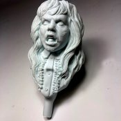 Exorcist Regan MacNeil 1/4 Scale Bust Model Kit