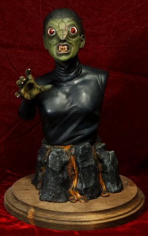 Reptile 1/4 Scale Bust Model Kit Jeff Yagher