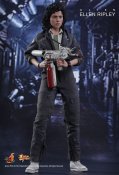 Alien Ellen Ripley 1/6 Scale Figure by Hot Toys