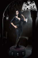 Vampira Queen of the Ghouls 1/6th Scale Collectible Statue