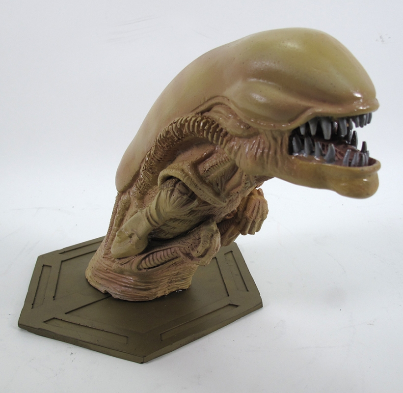 Alien 1979 Alien Chest Burster Life-Size Prop Replica - Click Image to Close