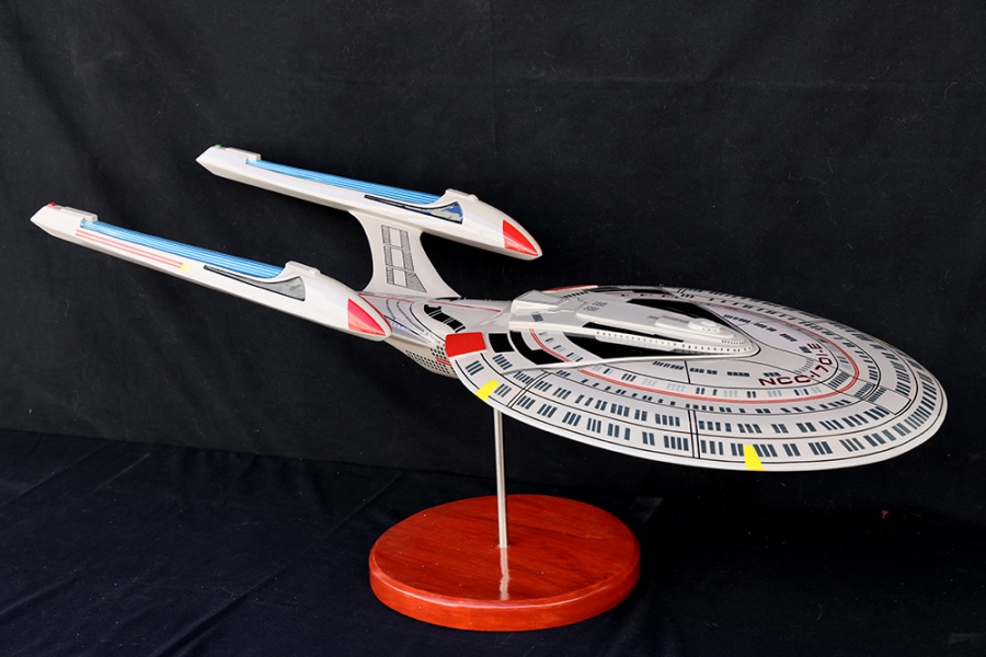 Star Trek The Next Generation Enterprise 1701-E Giant Studio Scale Replica 48" Long - Click Image to Close