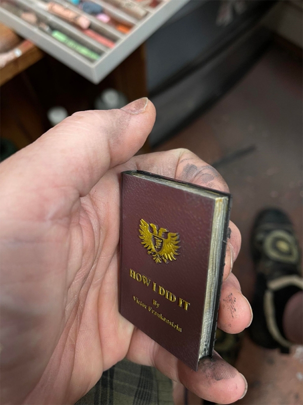 Dr. Frankenstein 1/4 Scale Bust Model Kit By Jeff Yagher - Click Image to Close