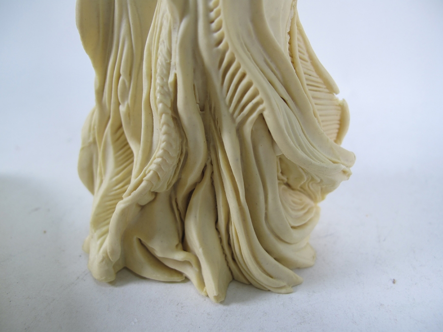 Alien Mother 1/8 Scale Model Kit H.R. Giger - Click Image to Close