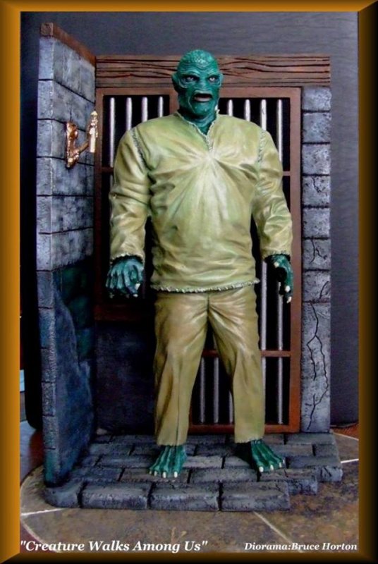 Creature Walks Among Us 1/6 Scale Resin Model Kit - Click Image to Close