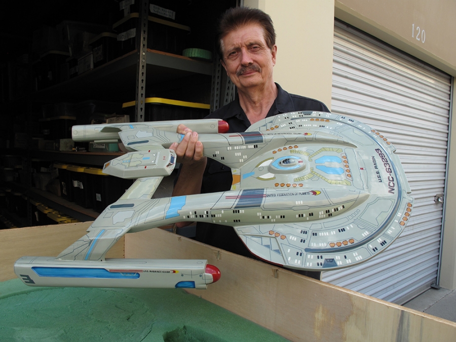 Star Trek Akira Class U.S.S. Rabin Giant Studio Scale Replica 39" Long - Click Image to Close